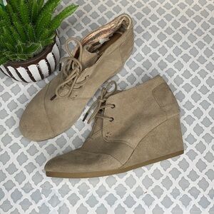 TOMS  Beige brown Desert Wedge Booties Size 9